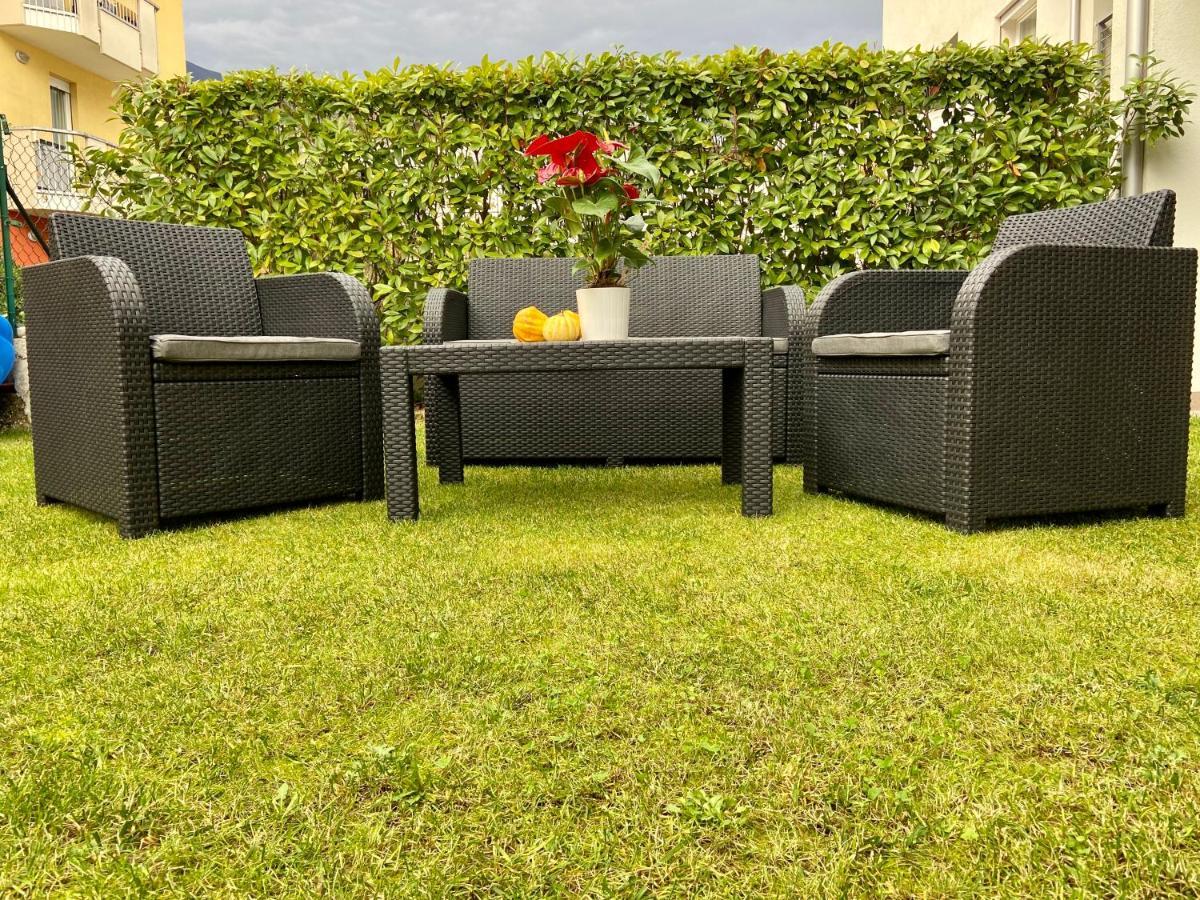 Appartamento Miranda Con Giardino Privato E Pool Ngoại thất bức ảnh