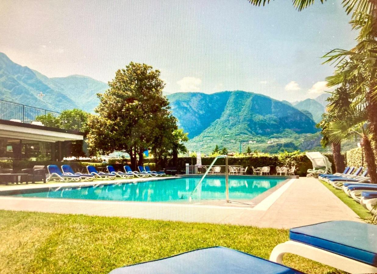 Appartamento Miranda Con Giardino Privato E Pool Ngoại thất bức ảnh